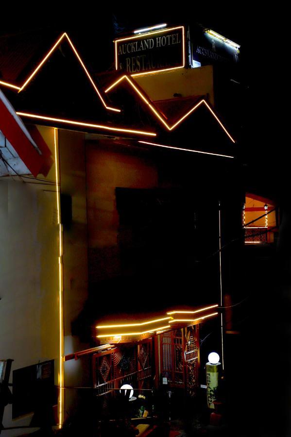 Auckland Hotel And Restaurant Near Mall Road Шимла Экстерьер фото